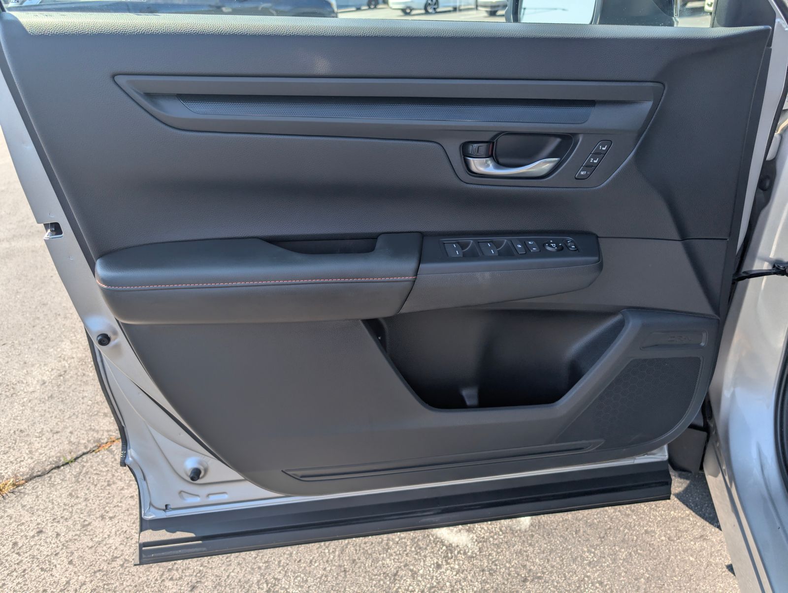 2025 Honda CR-V Hybrid Sport-L photo 8