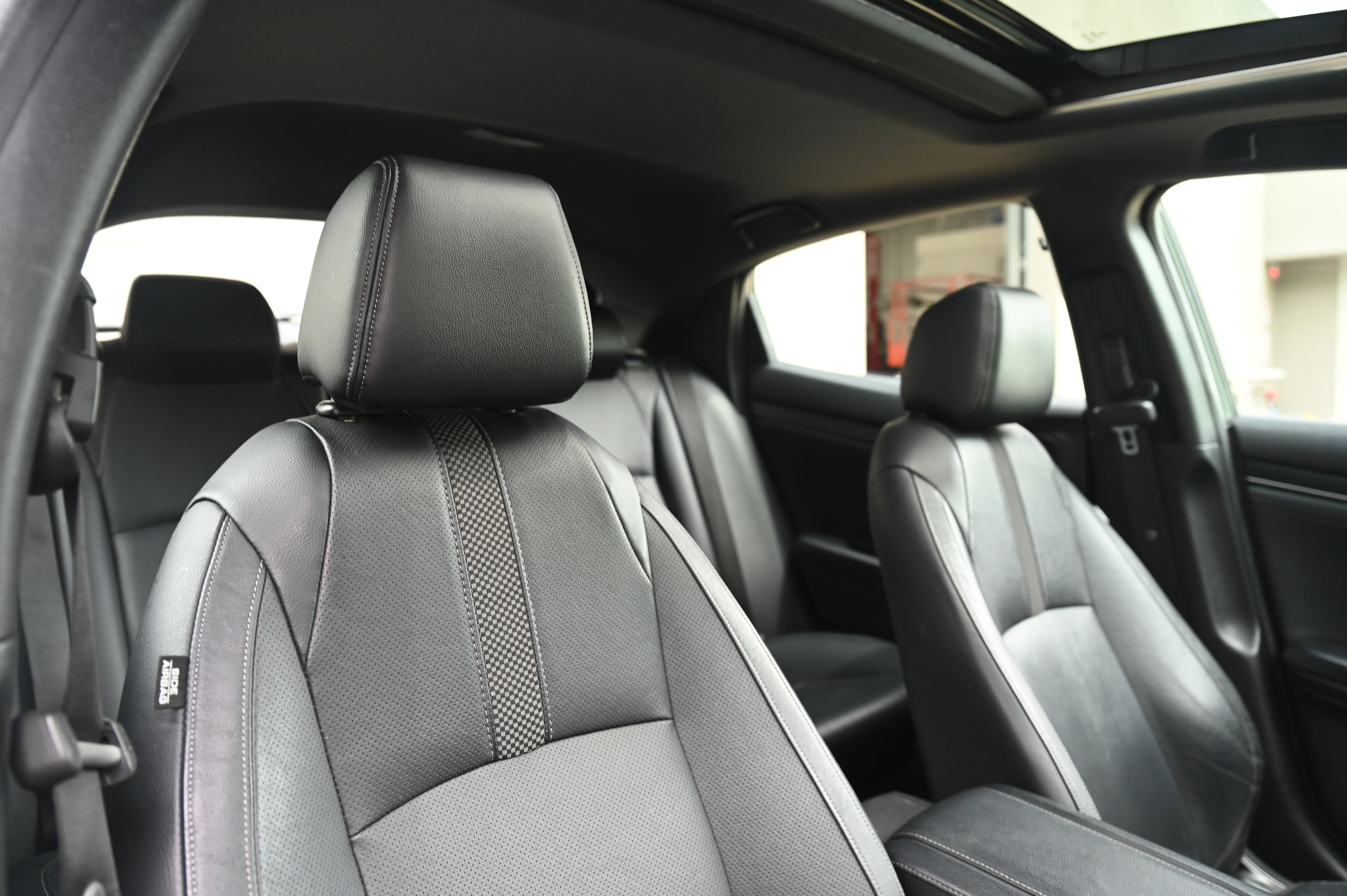 2020 Honda Civic Hatchback EX-L photo 28