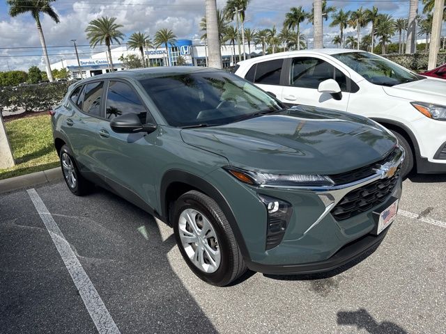 2025 Chevrolet Trax LS