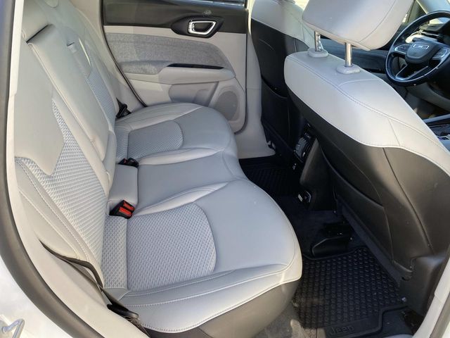 2022 Jeep Compass Latitude photo 22