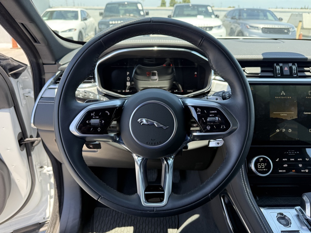 2024 Jaguar F-PACE P400 R-Dynamic S photo 12