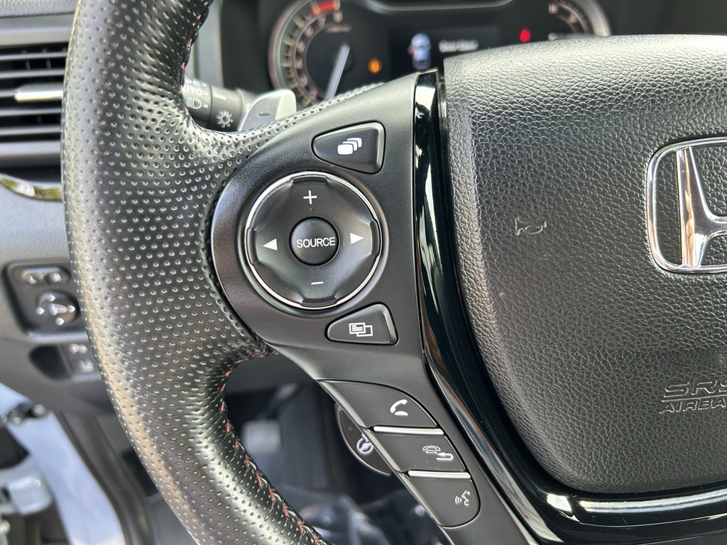 2023 Honda Ridgeline Black Edition photo 13