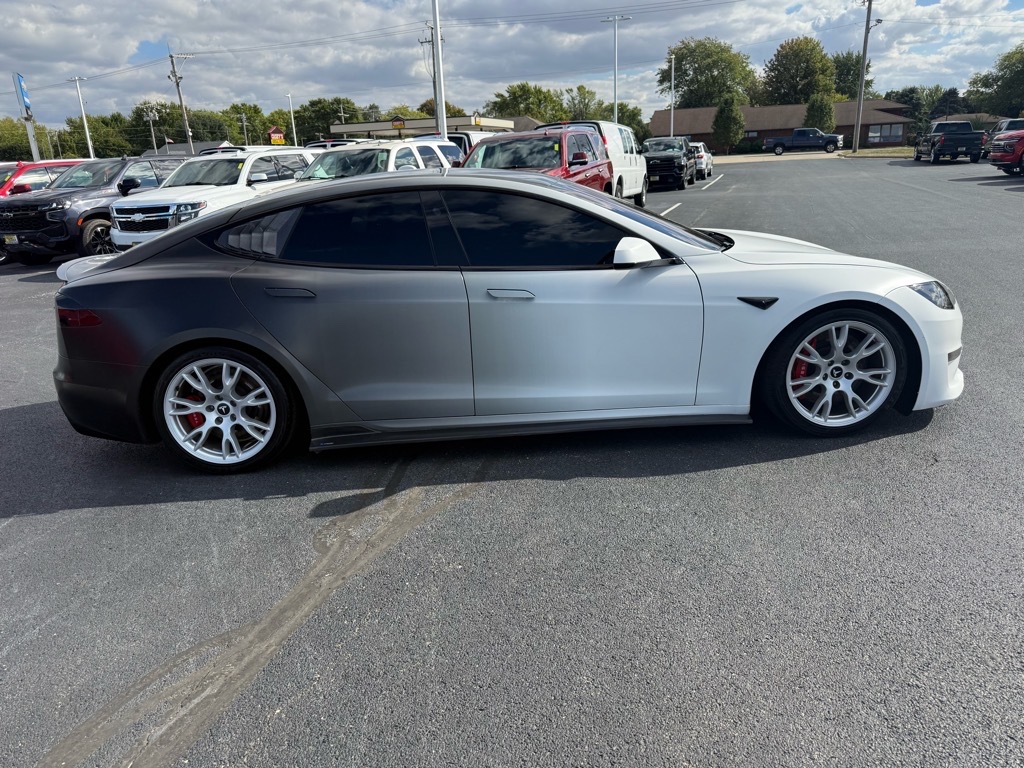 2021 Tesla Model S Plaid photo 5