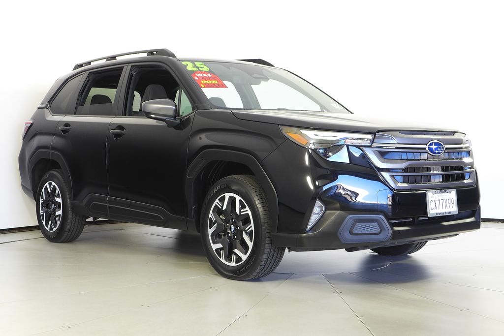 2025 Subaru Forester Premium photo 4