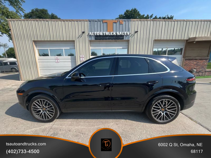 2020 Porsche Cayenne Base's photo