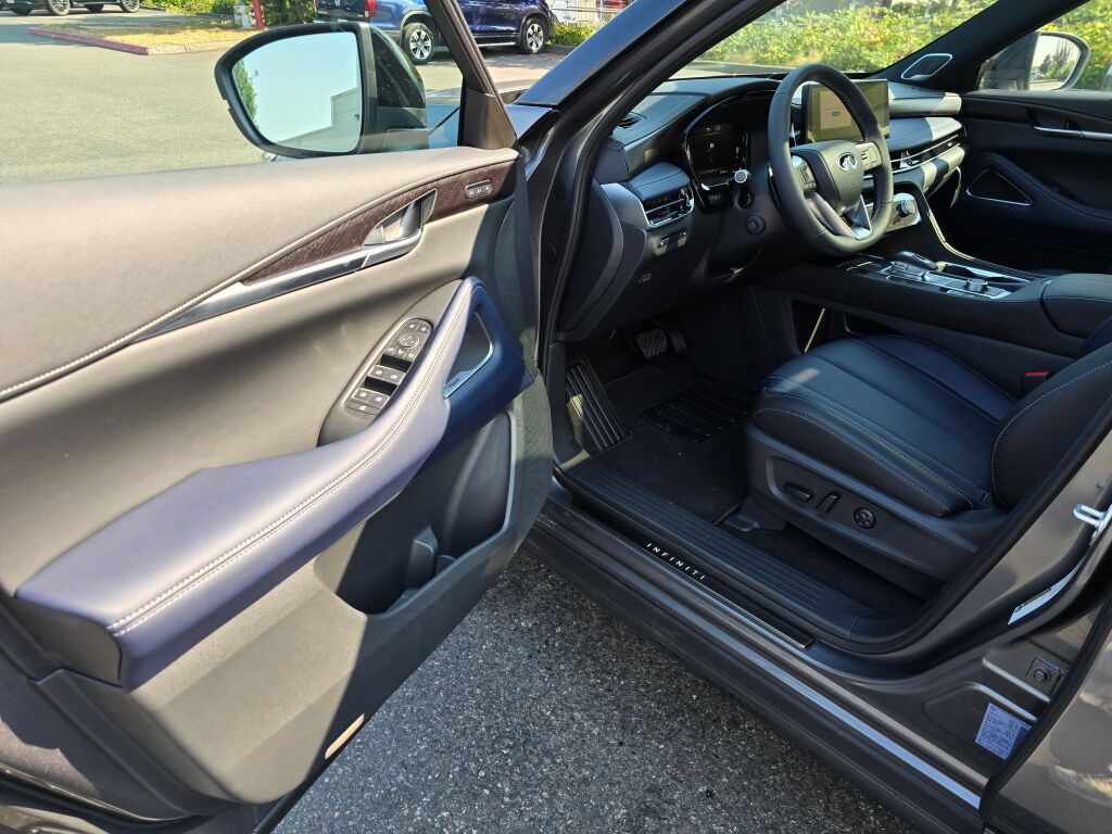2026 Infiniti QX60 AWD photo 17