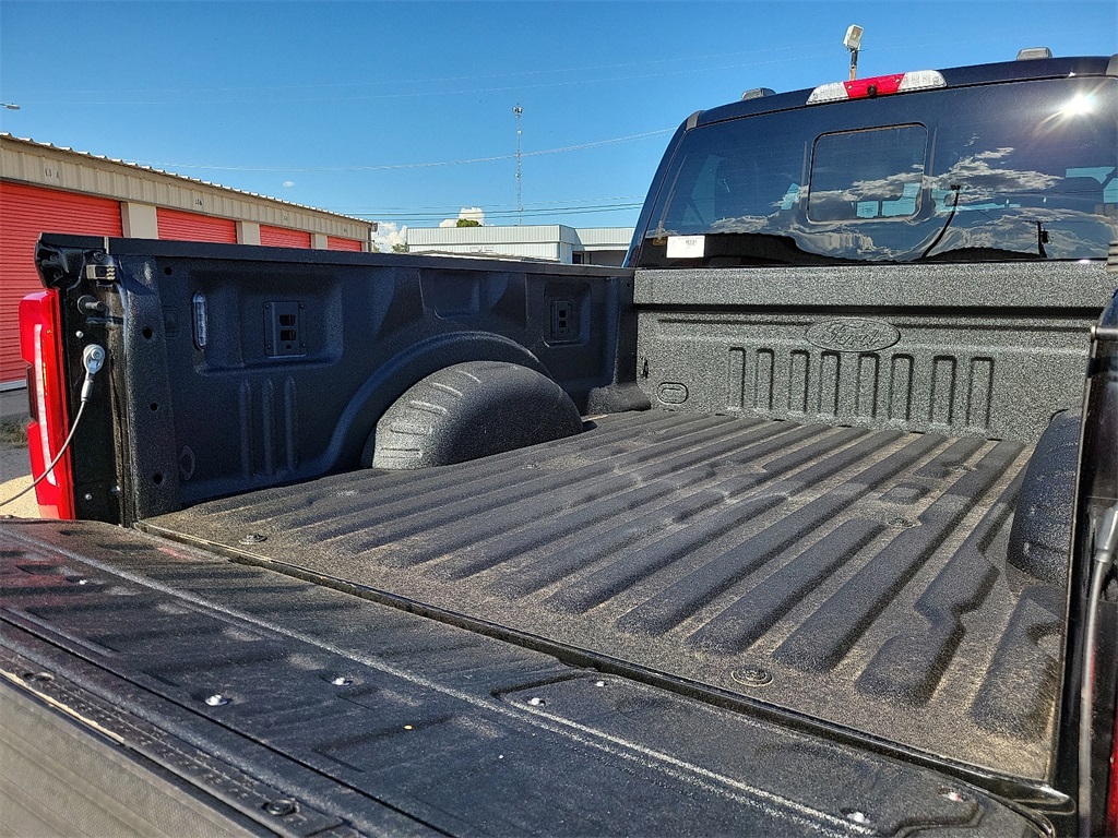 2025 Ford F-250 photo 14