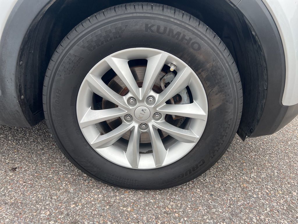 2018 Kia Sorento L photo 17