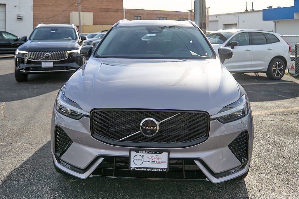 2026 VOLVO XC60 - Image 4