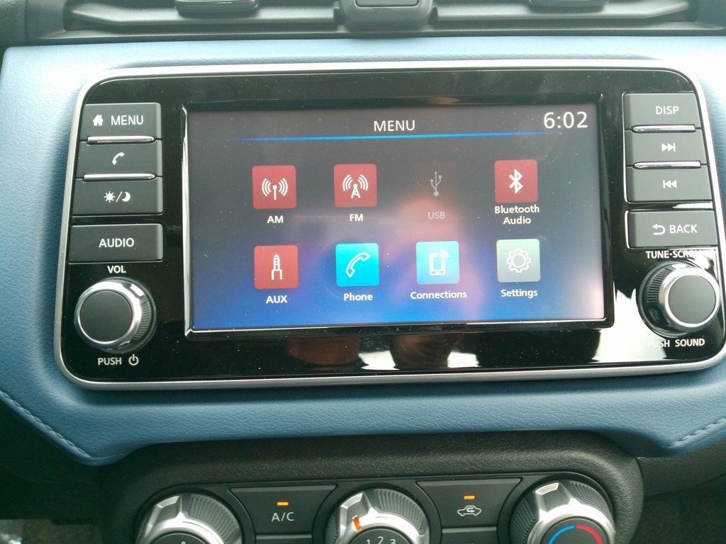 2025 Nissan Versa SV photo 37