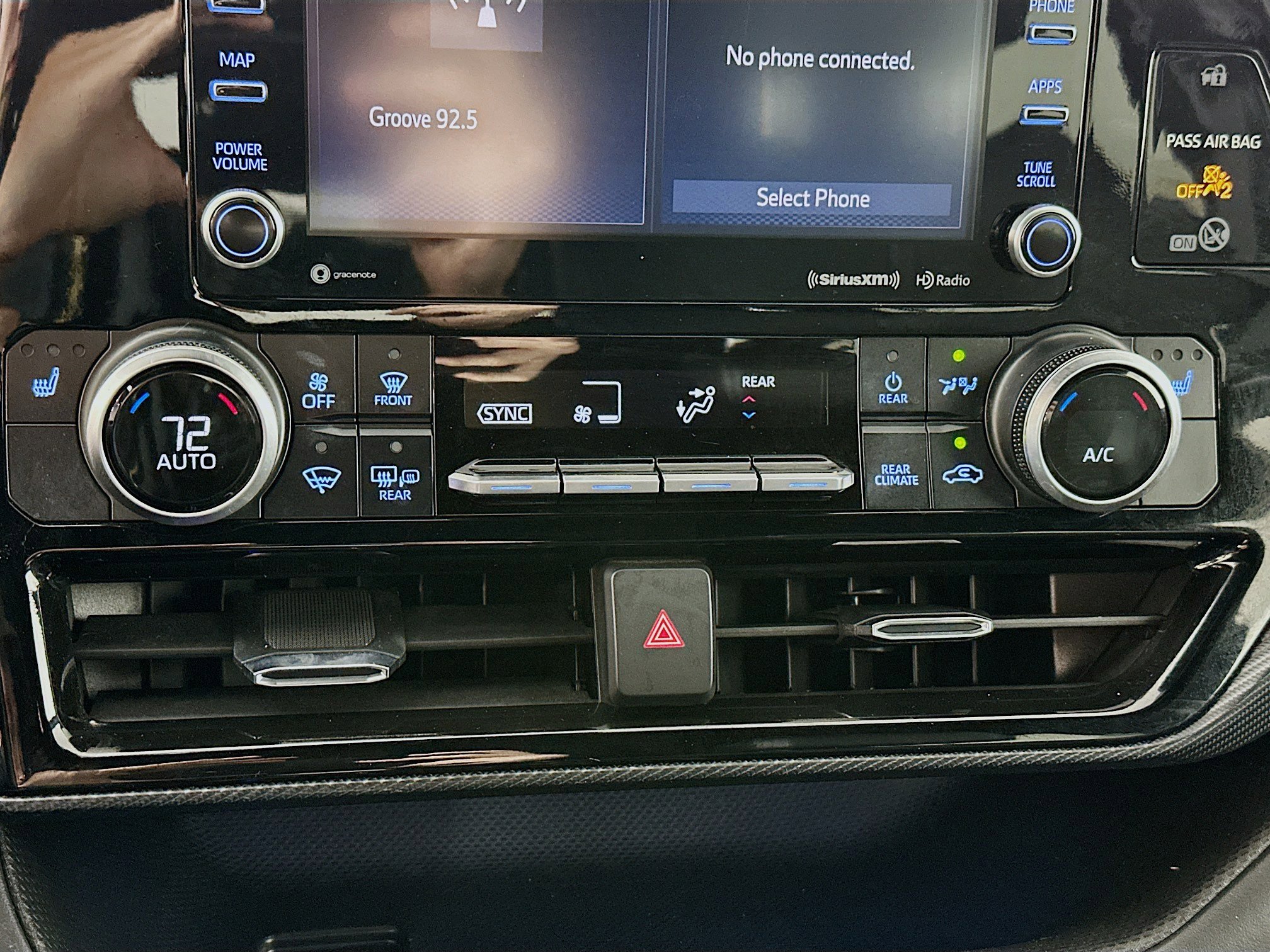 2021 Toyota Highlander XSE photo 11