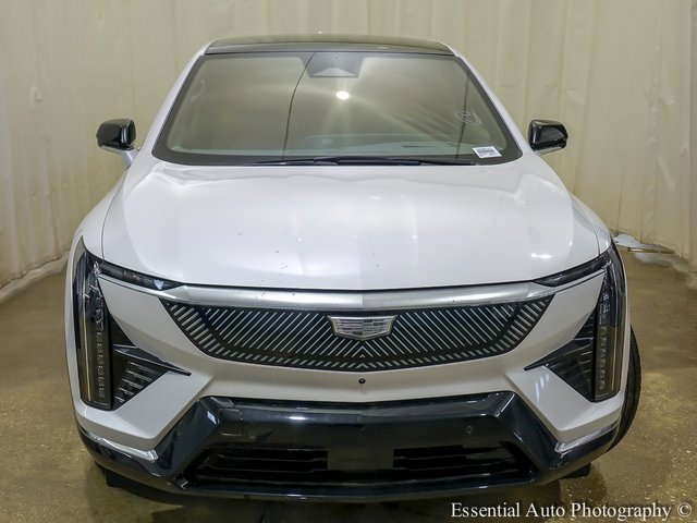 2025 Cadillac Optiq Luxury photo 4