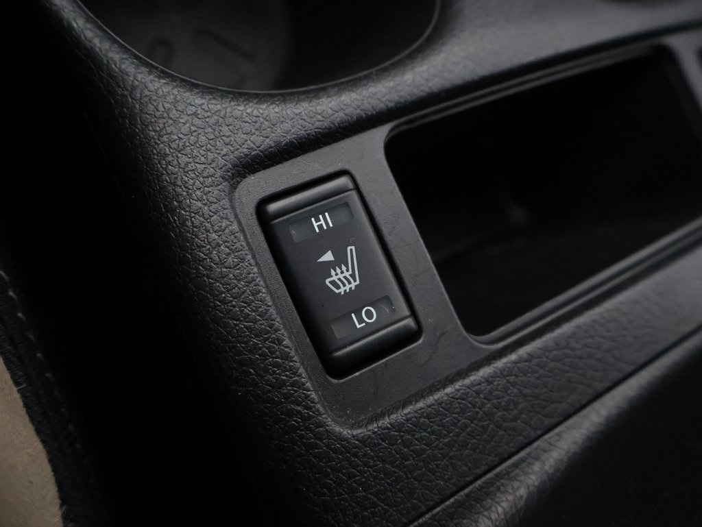2019 Nissan Rogue SV photo 37