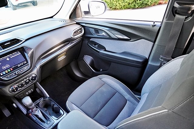 Used 2022 White Chevrolet LT image 20