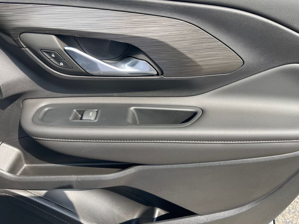 2023 Gmc Terrain SLE photo 20