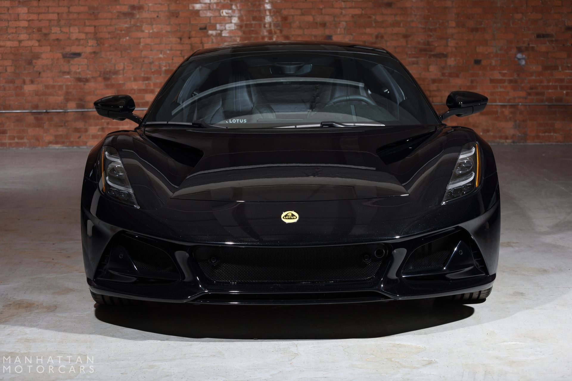 2024 Lotus Emira photo 2