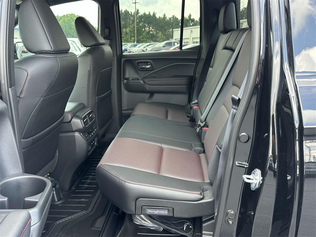 2025 Honda Ridgeline Black Edition photo 8