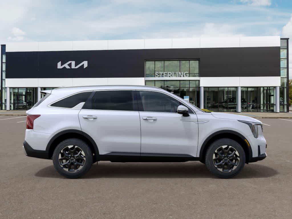 2025 Kia Sorento S photo 8