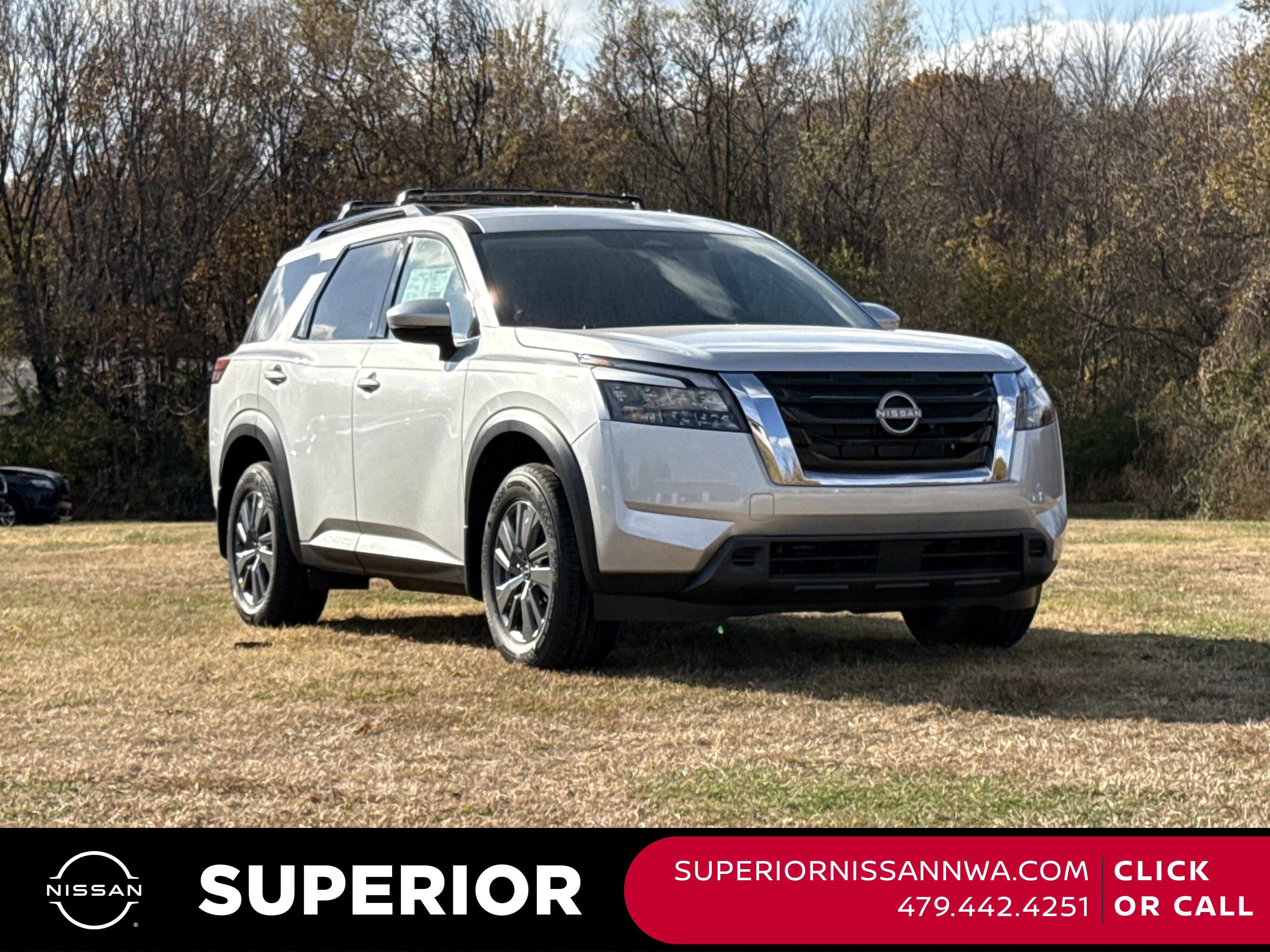 2025 Nissan Pathfinder SV's photo