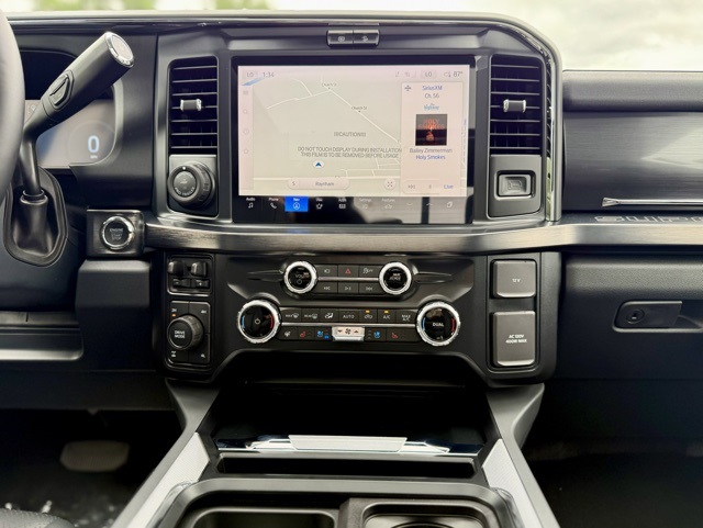 2025 Ford F-350 Lariat photo 21