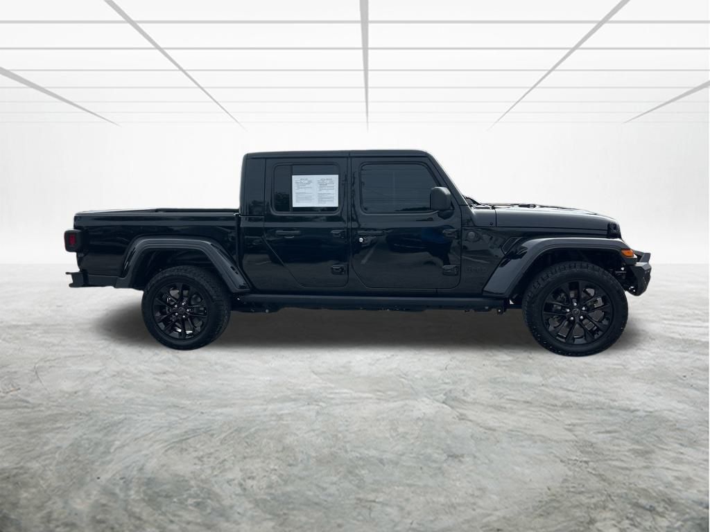 2024 Jeep Gladiator photo 3