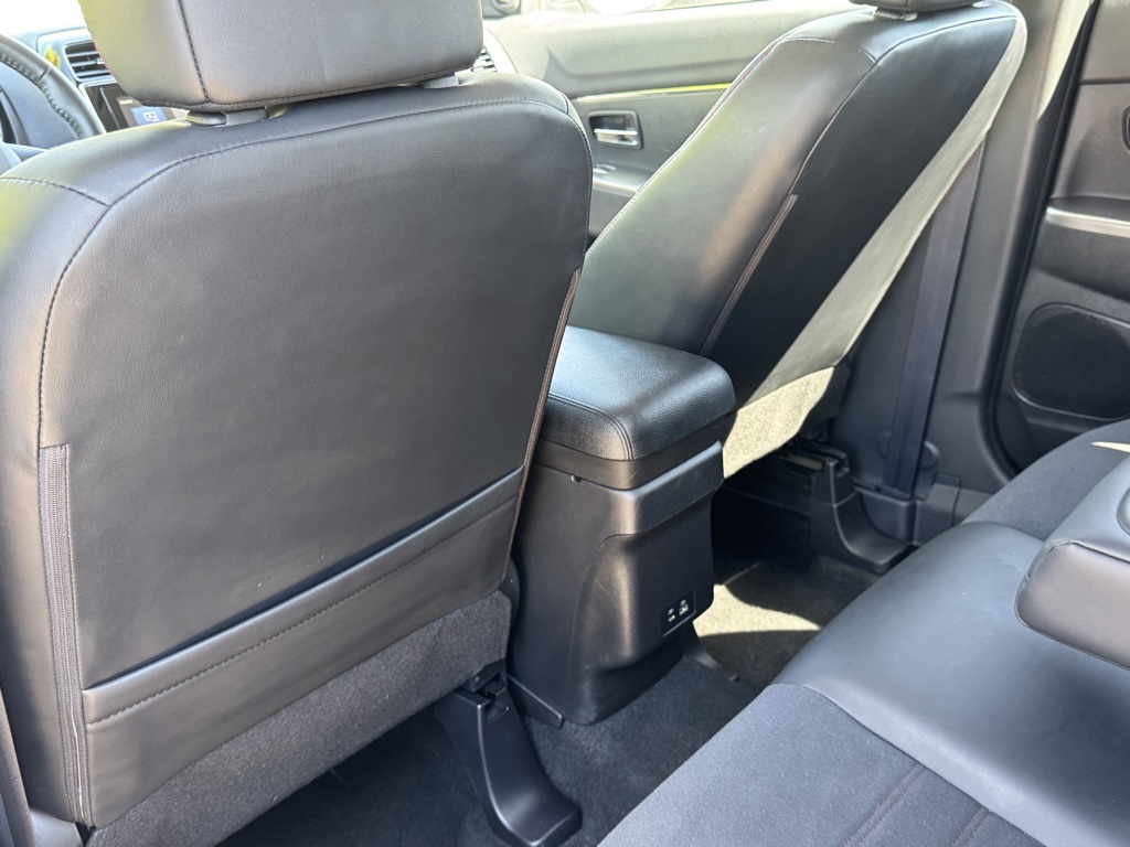2024 Mitsubishi Outlander Sport ES LE SE photo 24