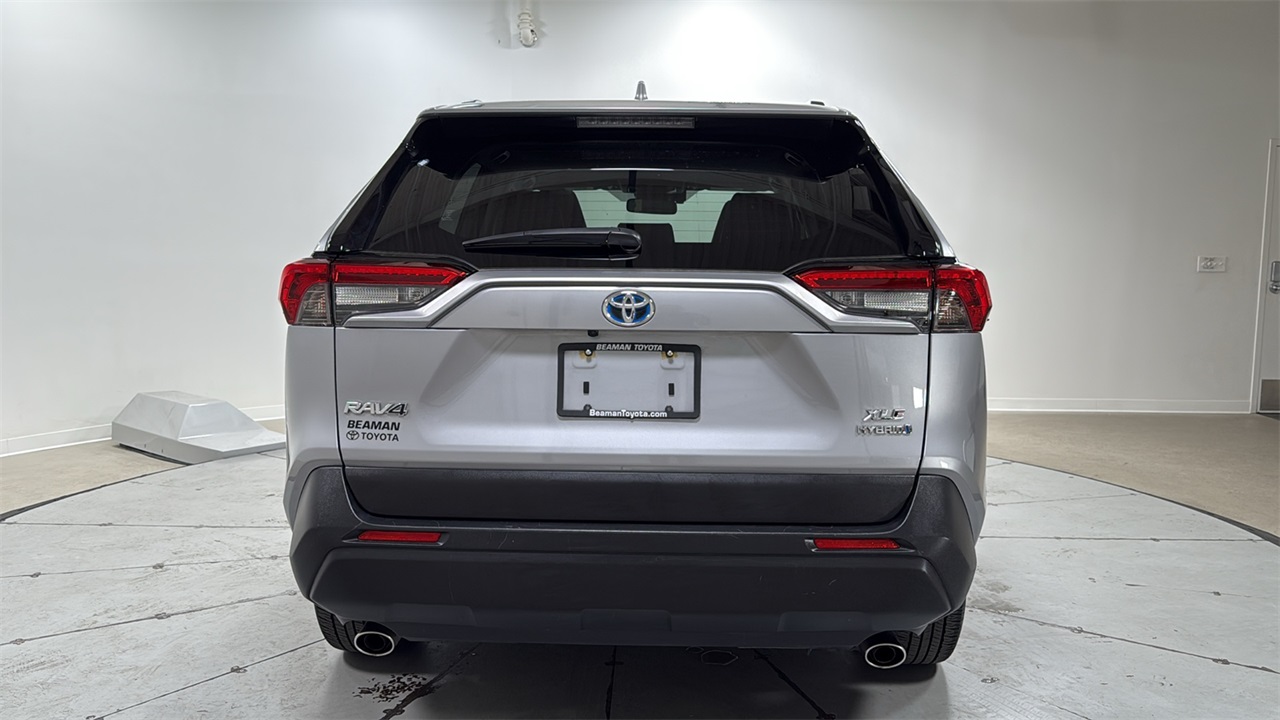 2024 Toyota RAV4 Hybrid XLE Premium photo 3