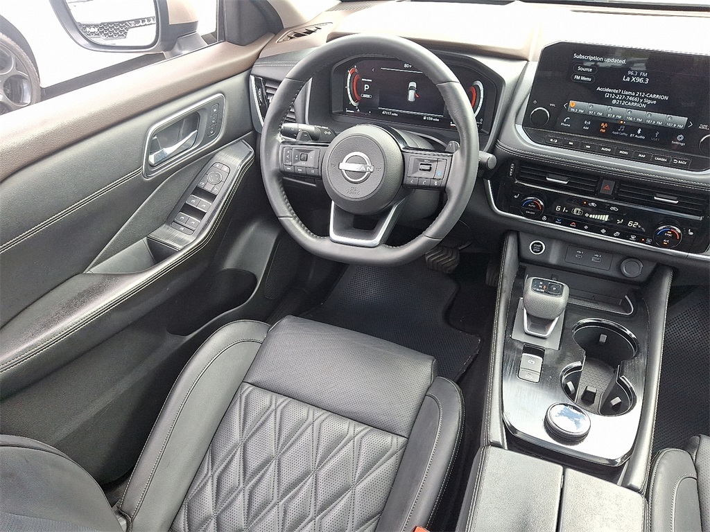 2023 Nissan Rogue Platinum photo 14