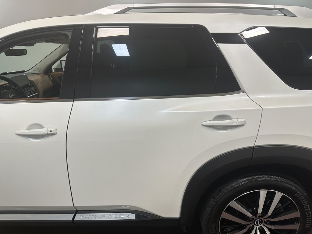 2024 Nissan Pathfinder Platinum photo 46