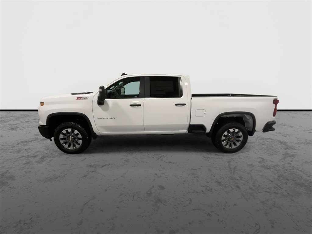 2025 Chevrolet Silverado 2500HD Custom photo 4