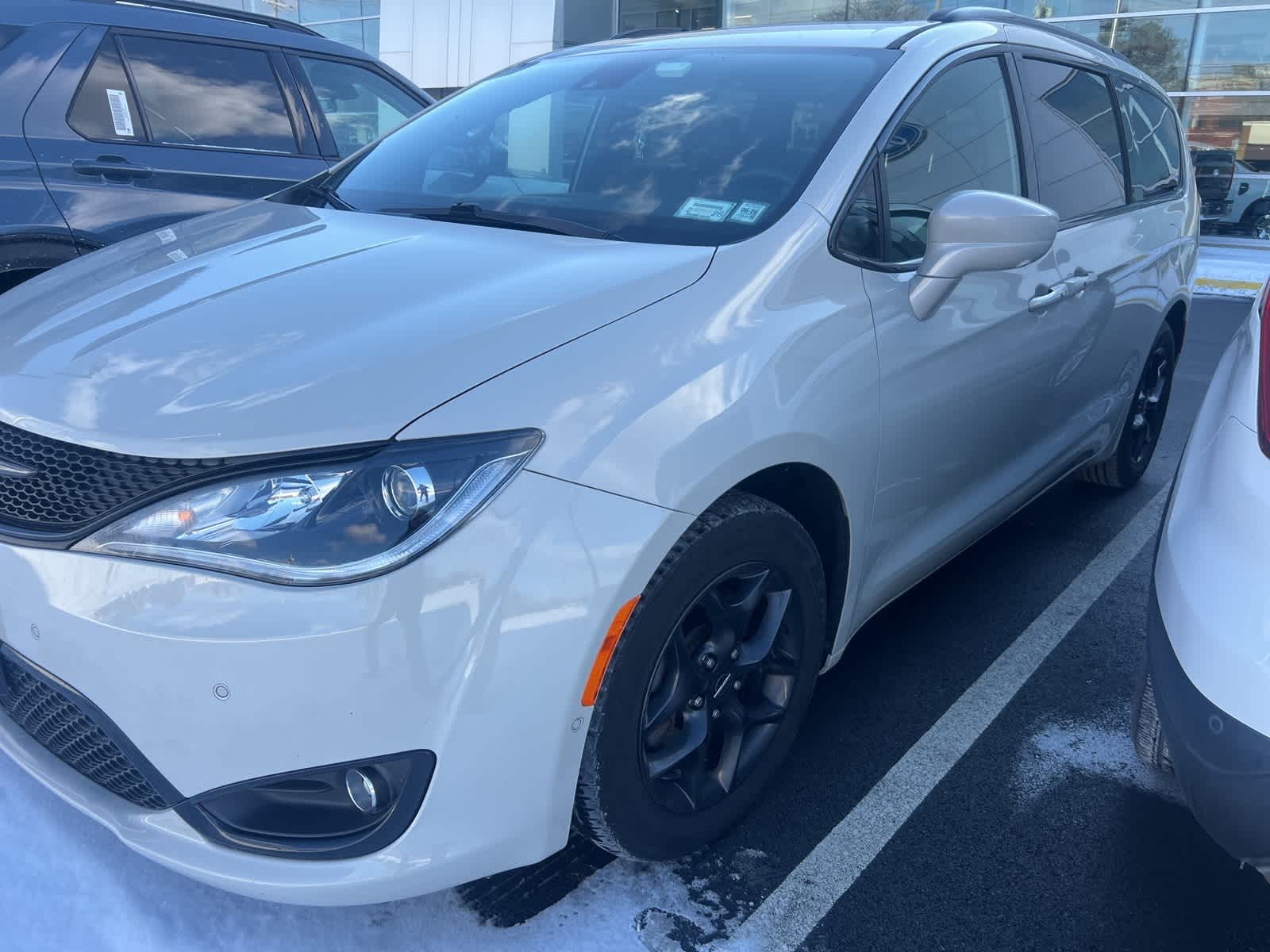 2020 Chrysler Pacifica Touring L Plus's photo