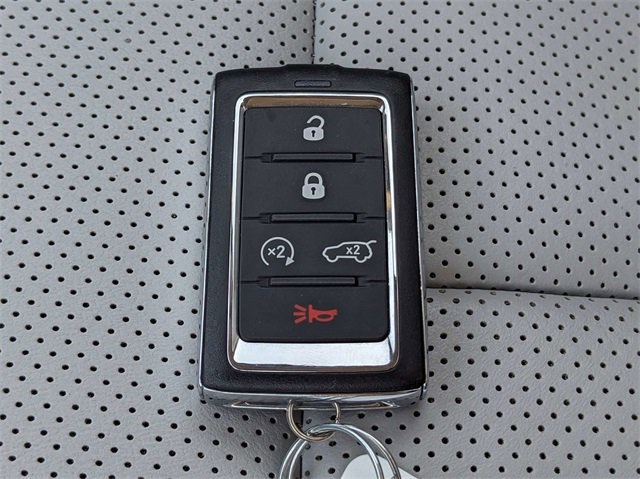 2023 Jeep Grand Cherokee Summit photo 35
