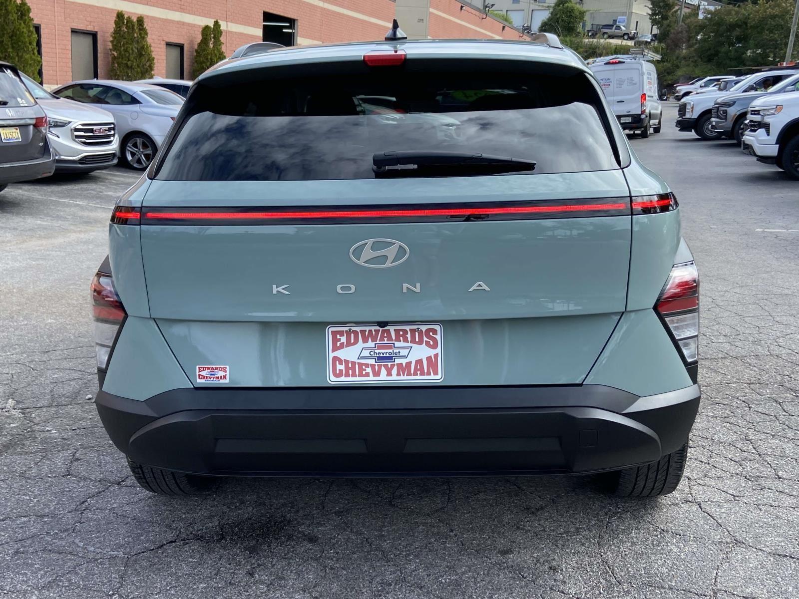 2024 Hyundai Kona SEL photo 21