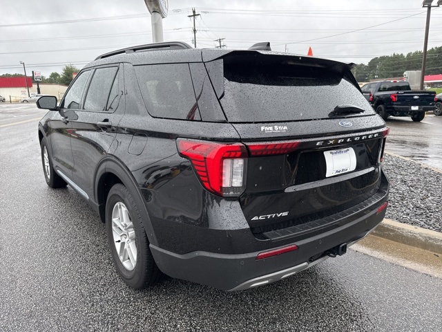 2025 Ford Explorer photo 6