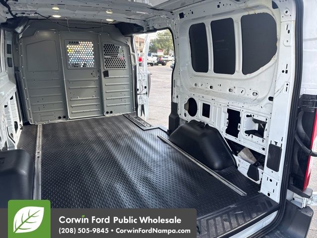 2017 Ford Transit photo 27