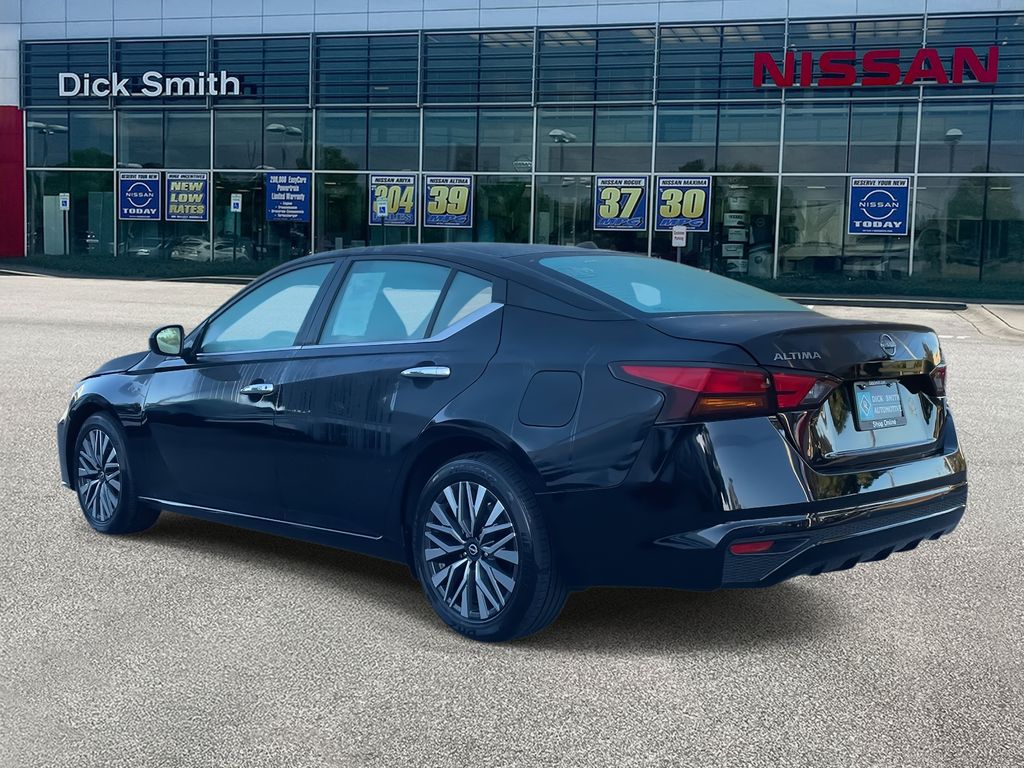 2024 Nissan Altima 2.5 SV photo 4