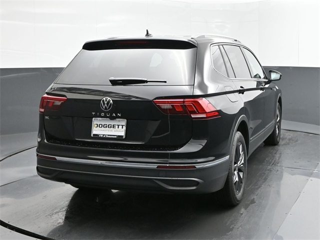2024 Volkswagen Tiguan SE Wolfsburg Edition photo 4