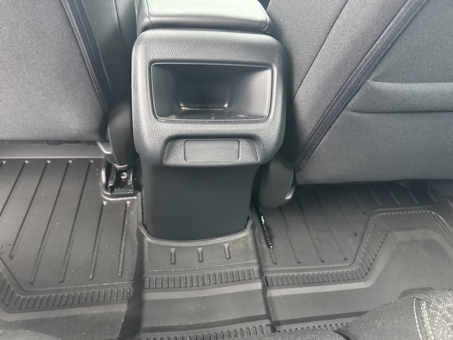 2025 Honda HR-V LX photo 16