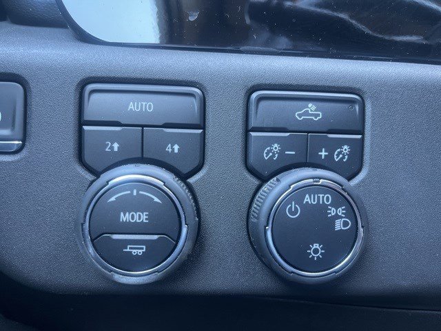 2025 Chevrolet Silverado 1500 LT photo 15