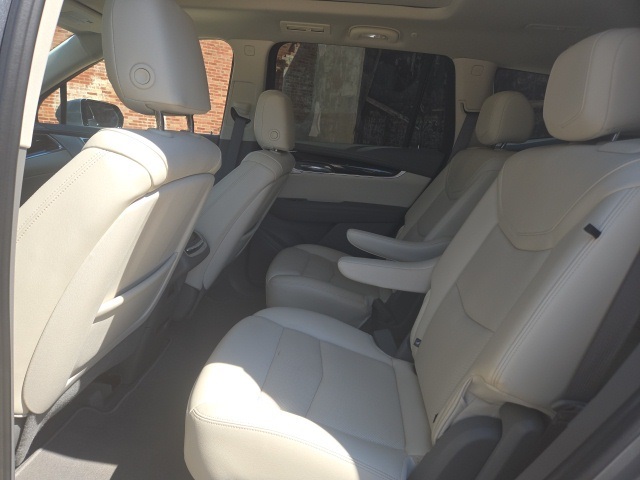 2025 Cadillac XT6 Premium Luxury photo 14
