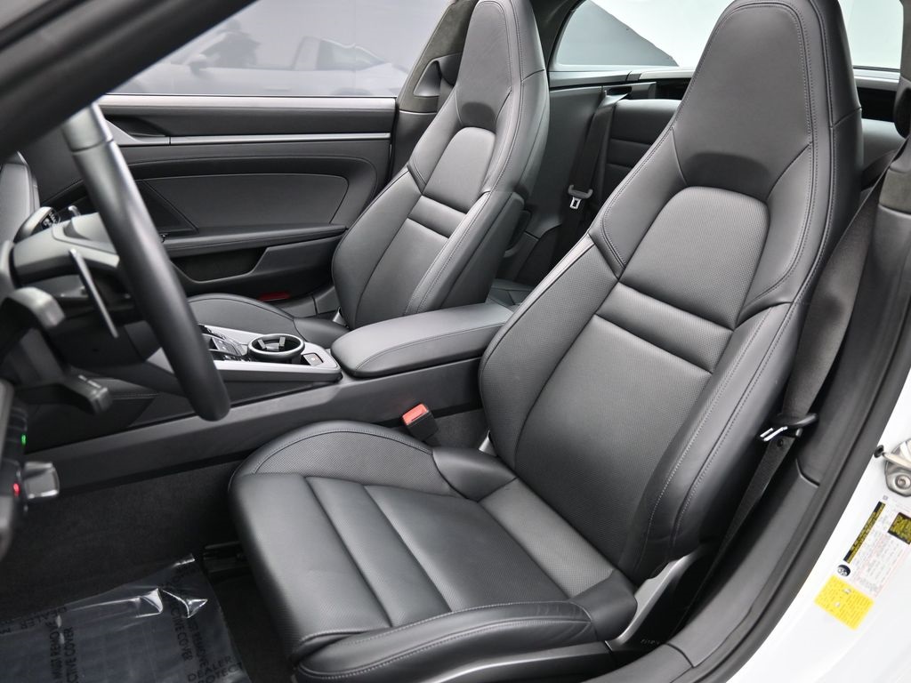 2022 Porsche 911 Targa 4 photo 4