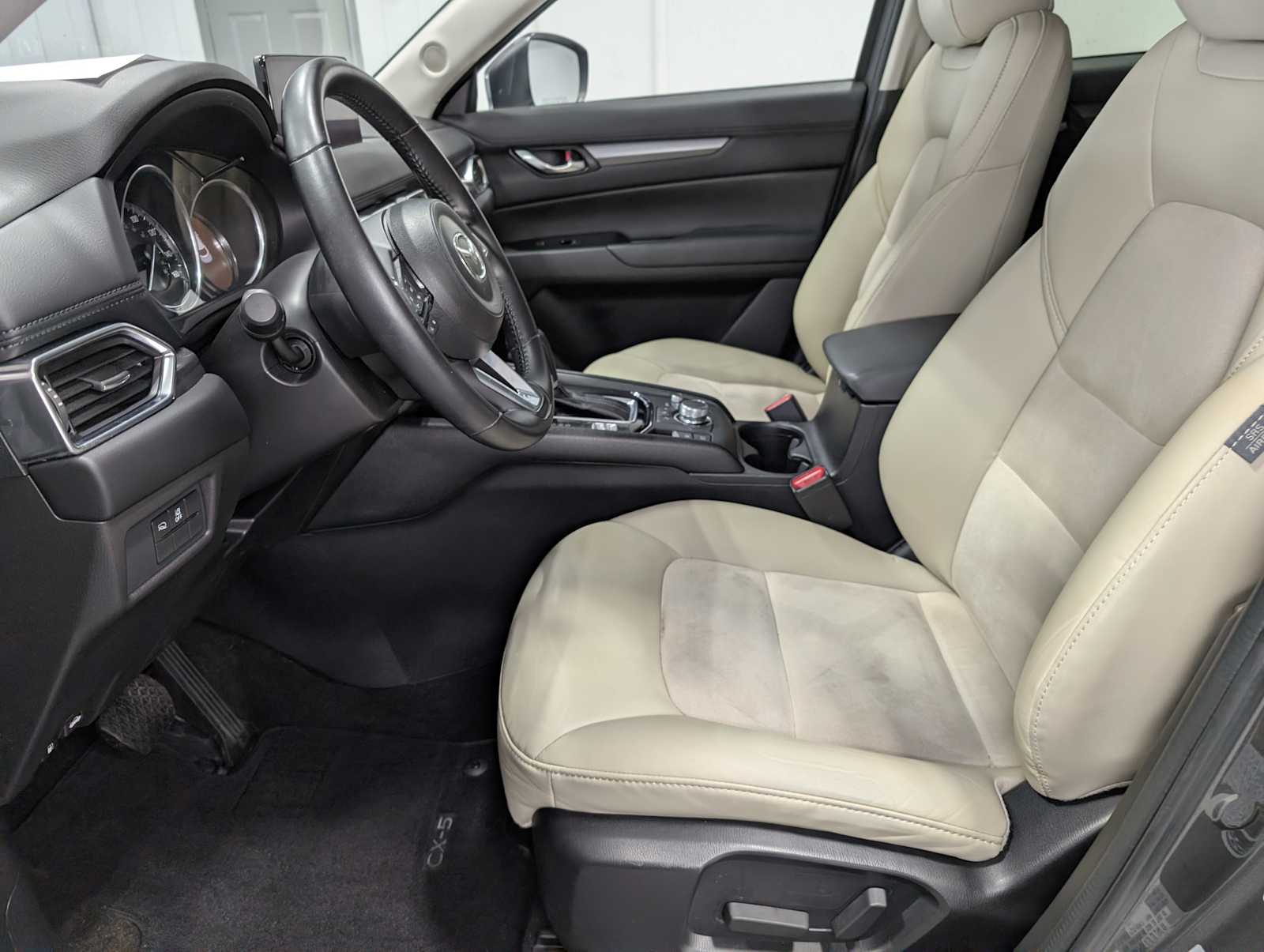 2021 Mazda CX-5 Touring photo 4