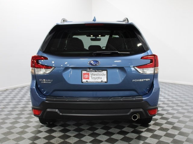 2022 Subaru Forester Limited photo 3