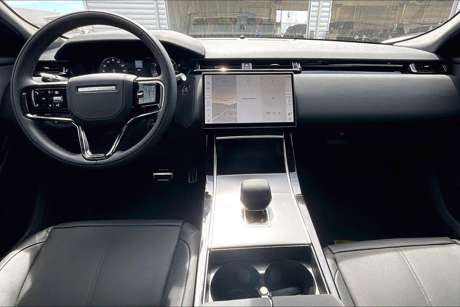 2025 Land Rover Range Rover Velar SE photo 5