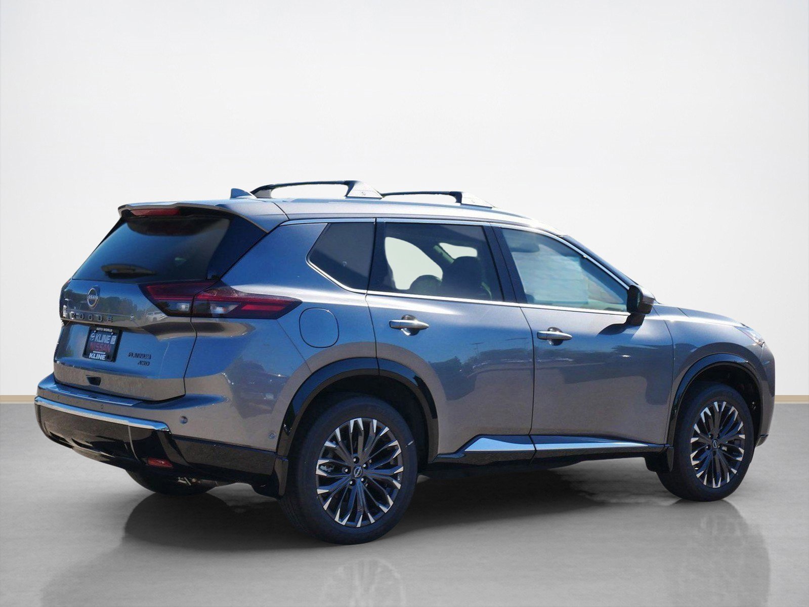 2026 Nissan Rogue Platinum photo 2