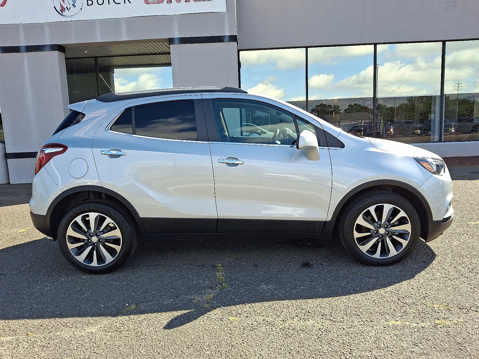 2022 Buick Encore Preferred photo 7