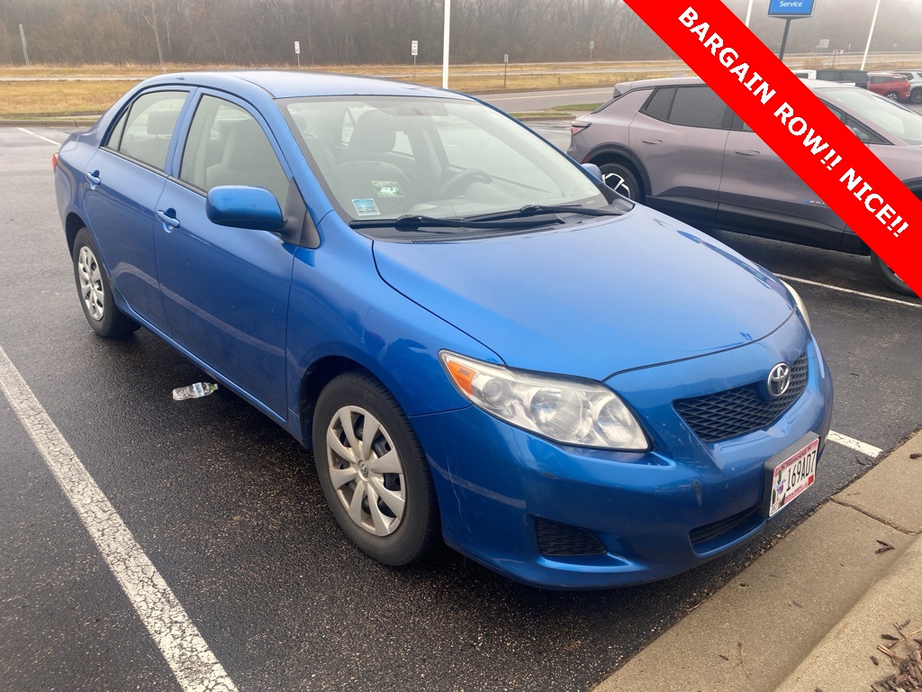 2010 Toyota Corolla LE photo 2