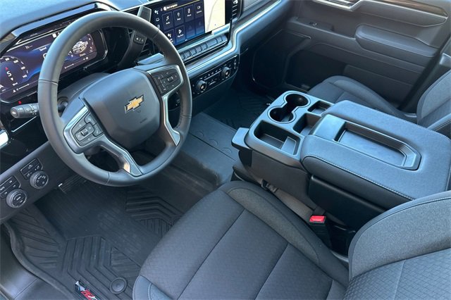 2025 Chevrolet Silverado 1500 LT photo 10