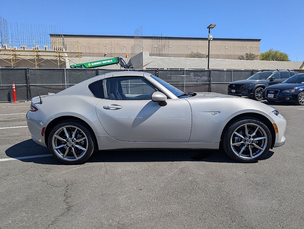 2023 Mazda MX-5 Miata RF Miata Grand Touring photo 7