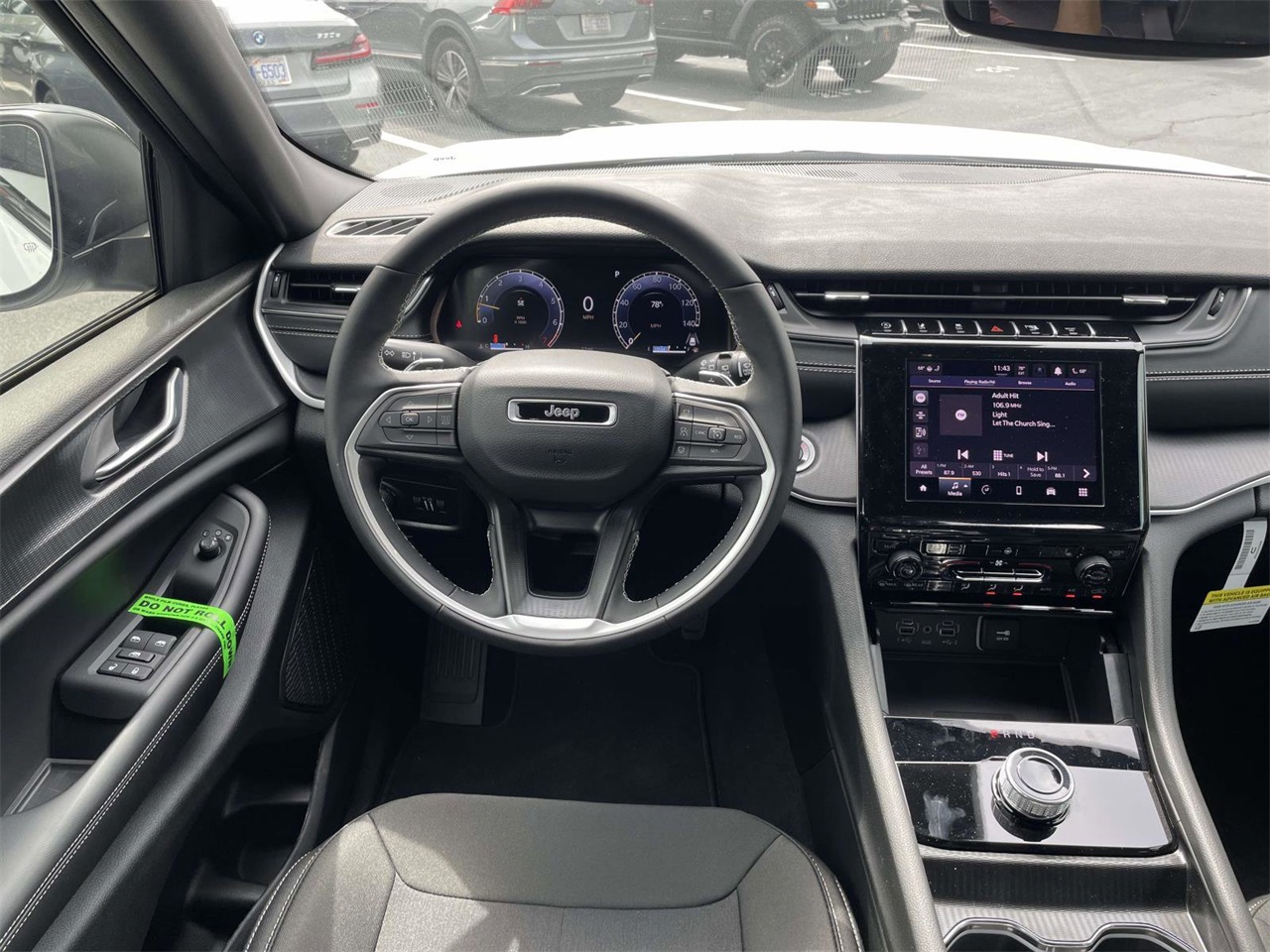 2025 Jeep Grand Cherokee Laredo X photo 9